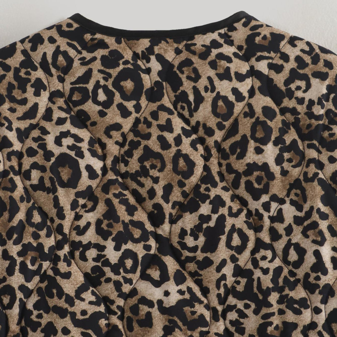 Damen Steppjacke mit modernem Leo-Print und praktischen Taschen Drune