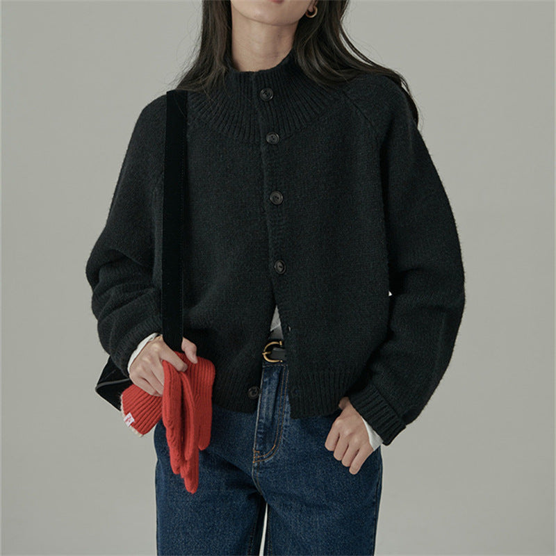 Damen knielange Strickjacke mit Stehkragen und modischen Holzknöpfen Drune