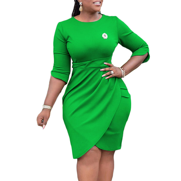 Damen elegantes Wickelkleid mit figurschmeichelndem Schnitt und dekorativer Brosche Drune
