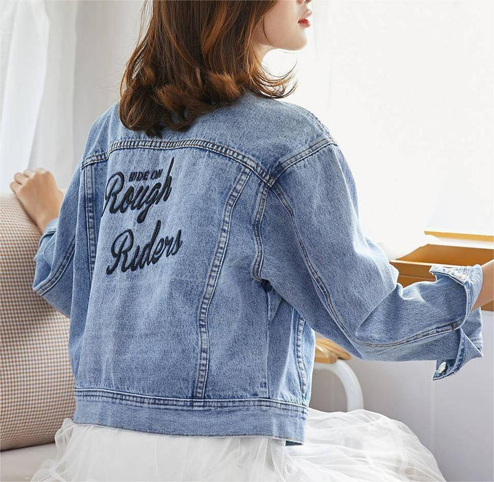 Damen Denimjacke mit aufwendig gesticktem Schriftzug Drune