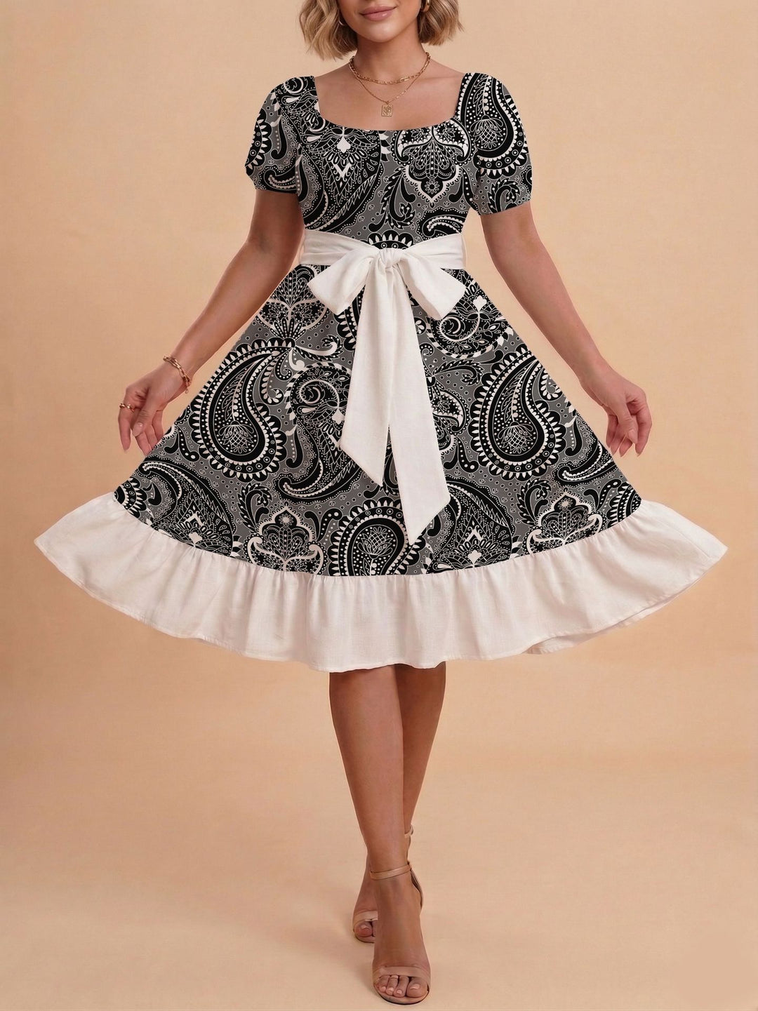 Damen Verspieltes Maxikleid mit Bärenmuster und taillierbarem Band Drune