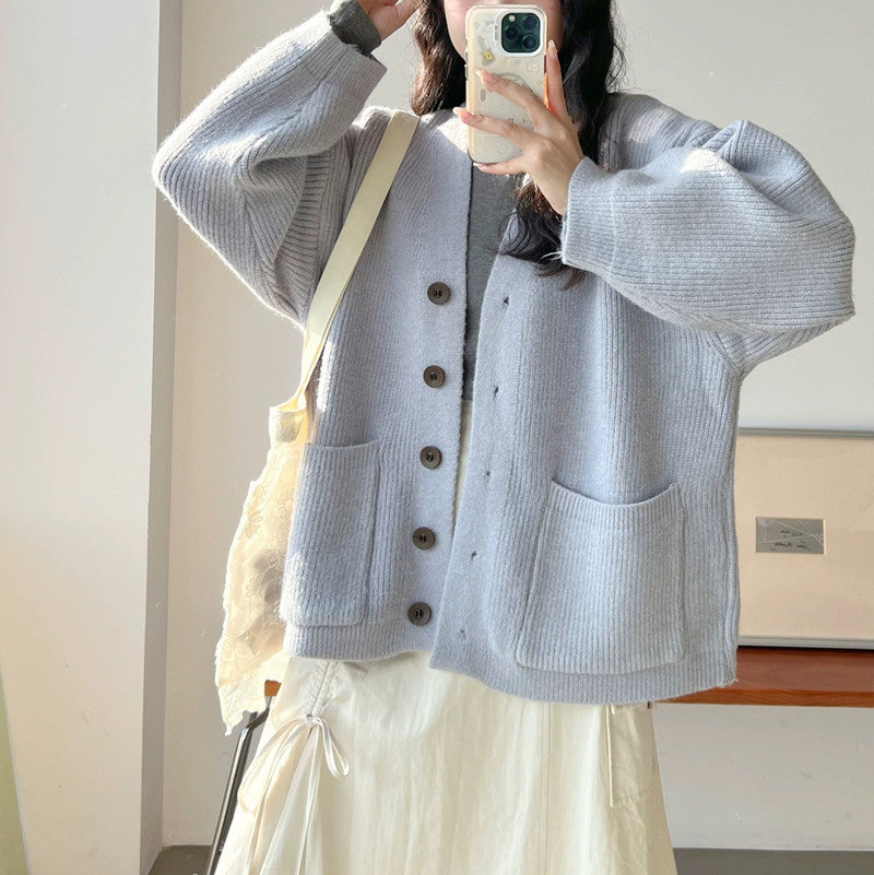 Damen Grobstrickjacke mit eleganten Knopfdetails und praktischen Taschen Drune