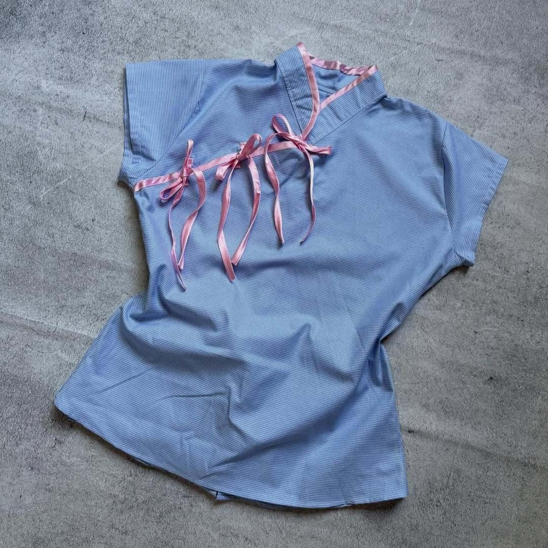 Damen Urbanes Karo-Top mit raffinierten Rüschendetails Drune