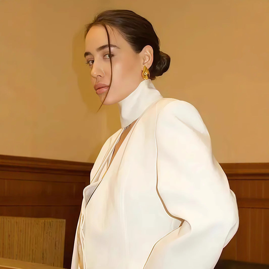 Damen Elegante gestreifte Bluse mit schmeichelndem V-Ausschnitt und schmalem Gürtel Drune