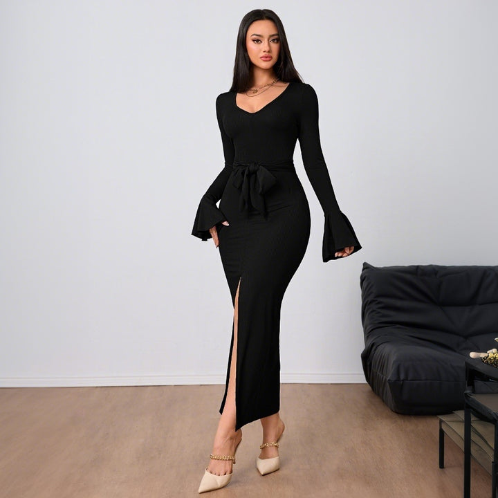 Damen Kleid mit V-Ausschnitt und ausgestellten Ärmeln Drune