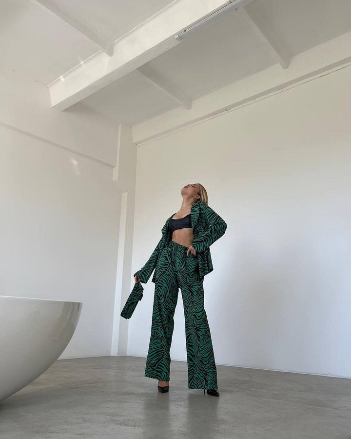 Damen Set aus leichtem Blazer und weiter Hose im floralem Design Drune