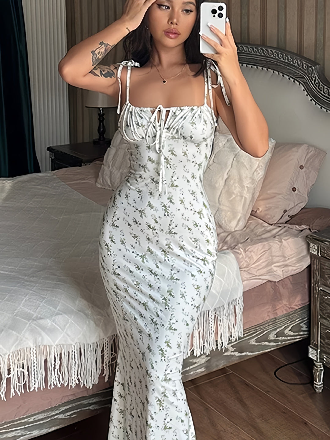 Damen Blumenmuster Maxikleid mit Figurbetontem Schnitt und Spaghetti-Trägern Drune