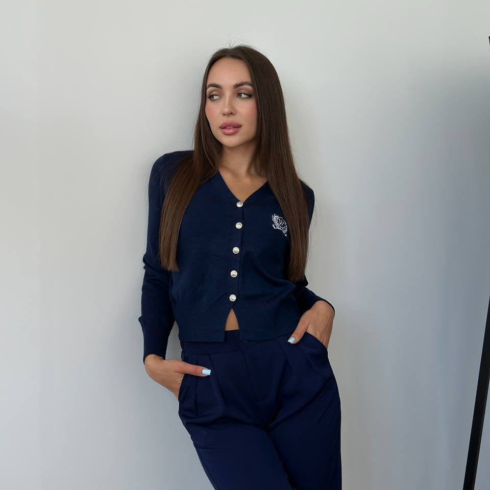 Damen elegante Strickjacke mit Knopfdetails und V-Ausschnitt Drune