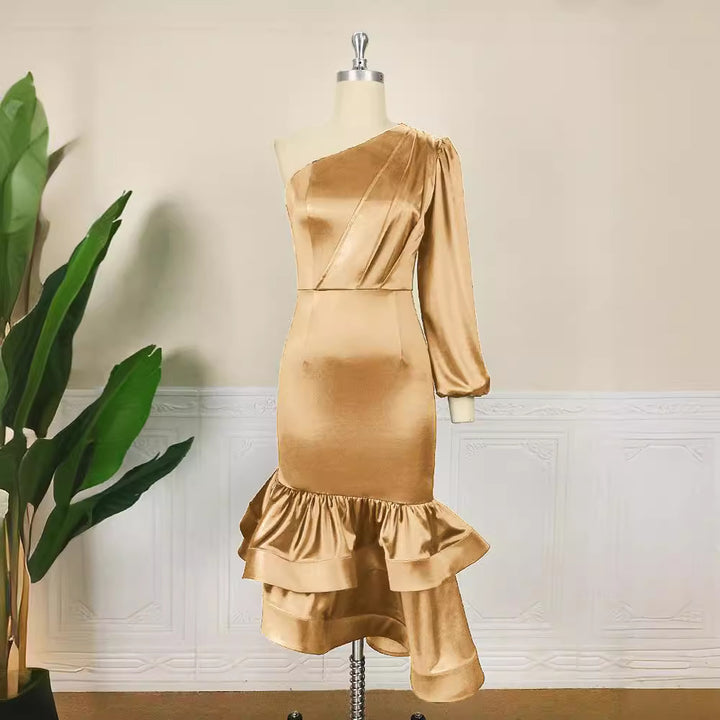 Damen Exquisites Satin-Kleid mit asymmetrischem Design und voluminösem Rüschen-Saum Drune