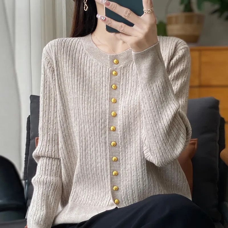 Damen Strickjacke mit goldenen Knöpfen Drune