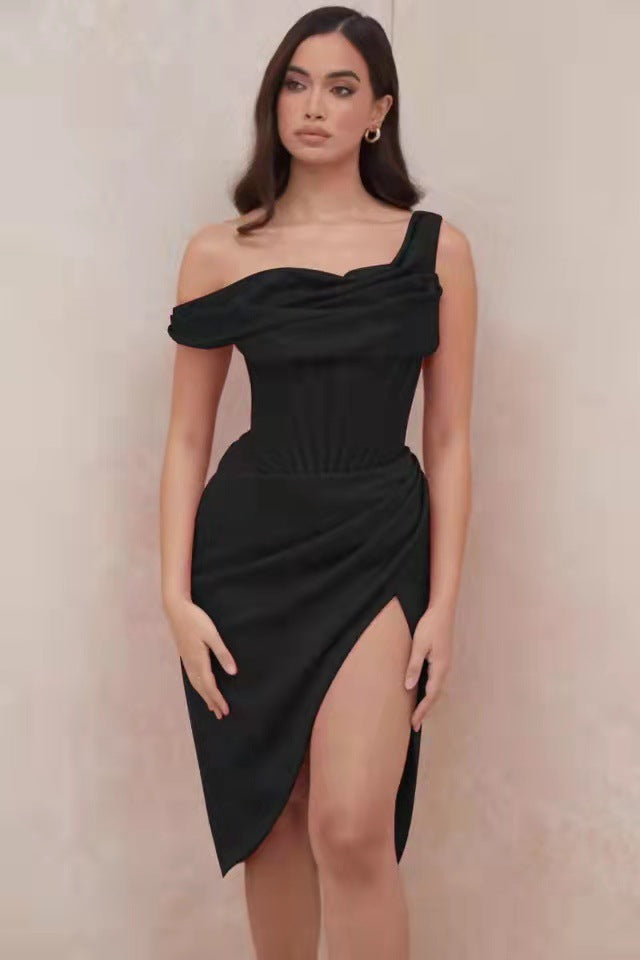 Damen Figurumspielendes Cocktailkleid mit asymmetrischem Schnitt und hohem Schlitz Drune