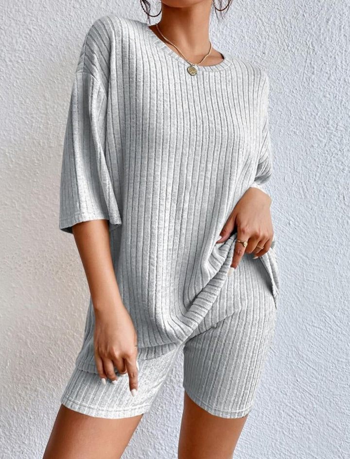 Damen Bequemes Kurzarm-Oberteil und Radlerhose Set Drune