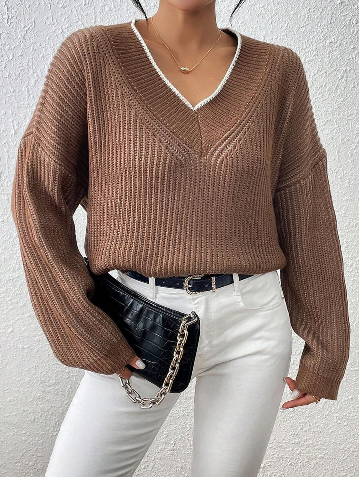 Damen Grobstrickpullover mit modernem V-Ausschnitt und trendigen Farbakzenten Drune