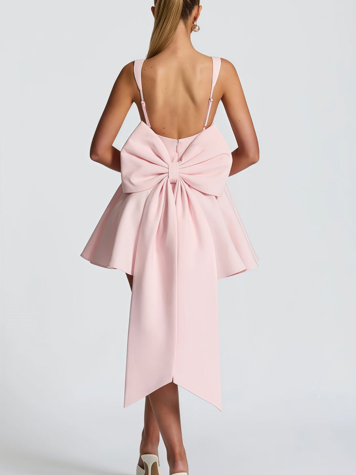 Damen Cocktailkleid mit oversized Schleifen-Design und fließendem Rock Drune