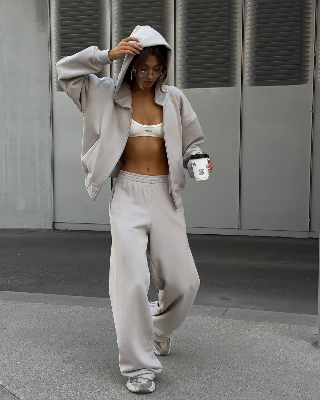 Damen Oversized Kapuzenjacke und bequeme Sweathose Drune