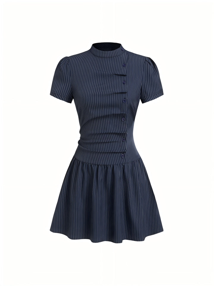 Damen Minikleid mit Knopfdetails und gerafftem Schnitt Drune