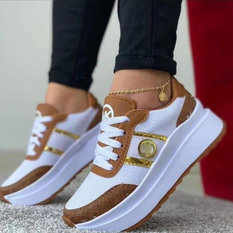 Damen  Plateau-Sneaker mit atmungsaktivem Mesh, Kunstlederbesatz und goldenen Akzentstreifen Drune