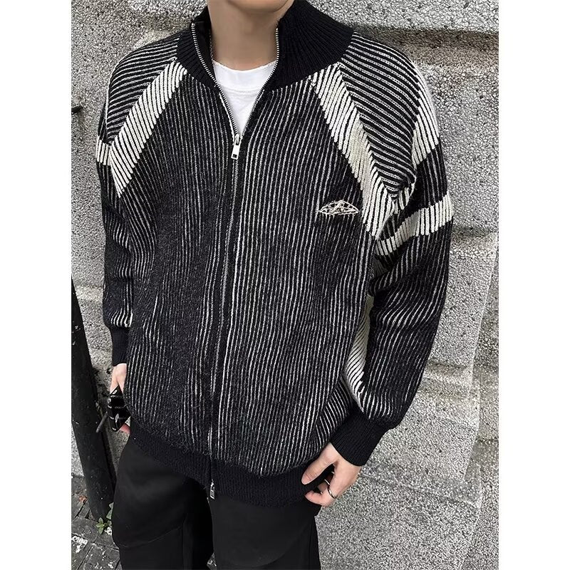 Herren modische Strickjacke mit modernem Zipper und auffälligem Streifenmuster Drune