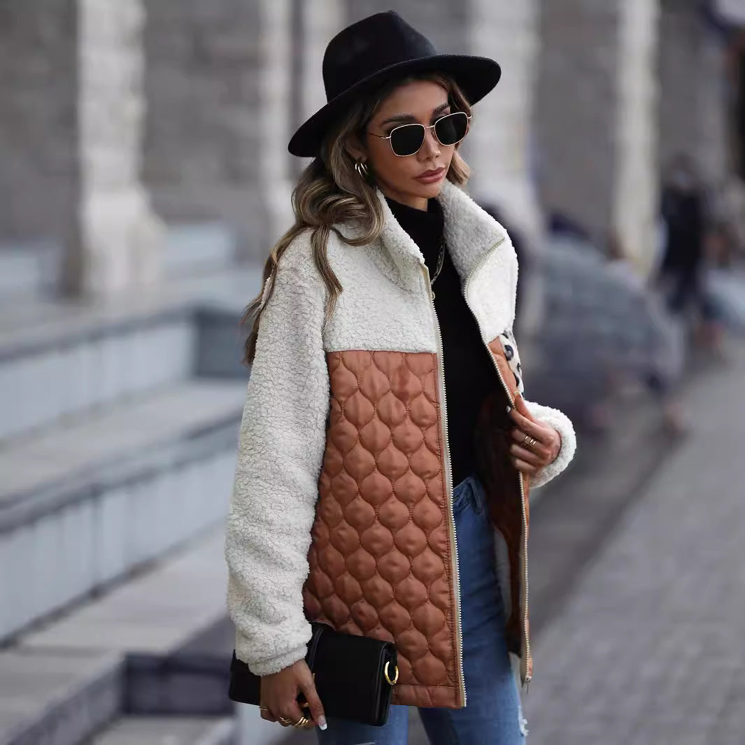 Damen Fleecejacke mit modernen Patchwork-Details und tierischem Muster Drune