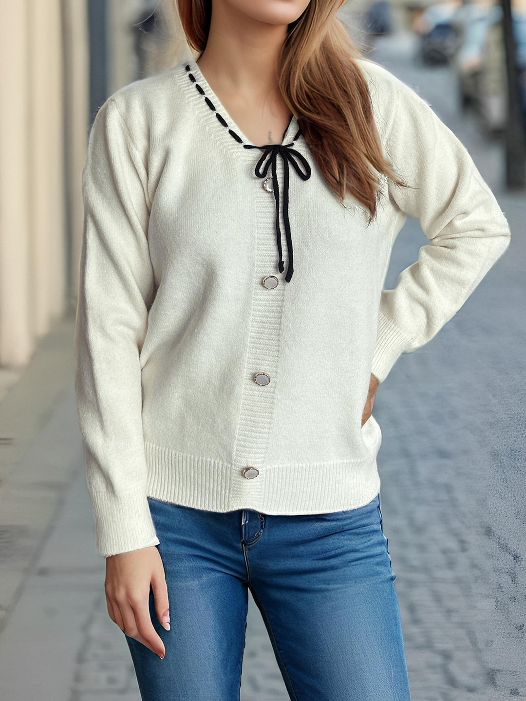 Damen modischer Strickpullover mit verspieltem Bindeband und dekorativen Knöpfen Drune