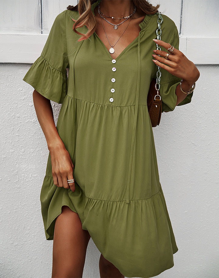Damen lässiges Kleid mit femininem Rüschendesign und Knopfdetails Drune