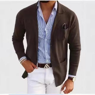 Herren nan legerer Strickblazer mit aufgesetzten Taschen, dezentem Revers und leicht taillierter Silhouette Drune
