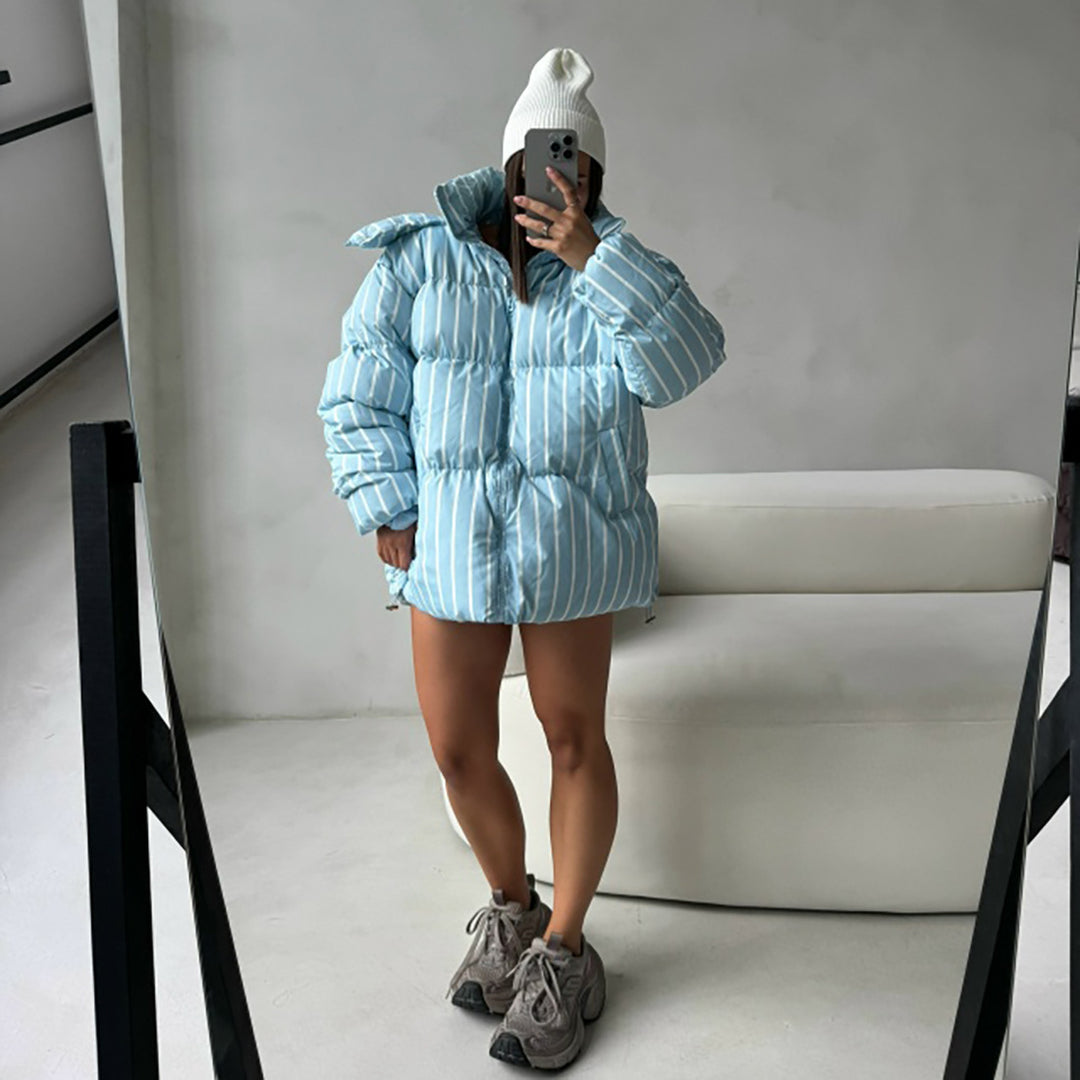 Damen gestreifte Daunenjacke mit hohem Kragen und voluminösem Schnitt Drune