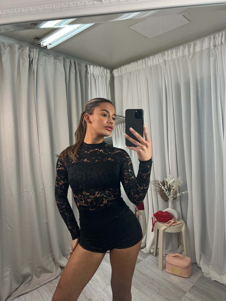 Damen figurbetonter Jumpsuit aus raffinierten Spitzenstoffen Drune