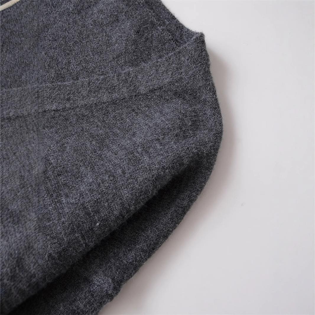 Damen Cropped Strickjacke mit V-Ausschnitt und Knopfdetails Drune