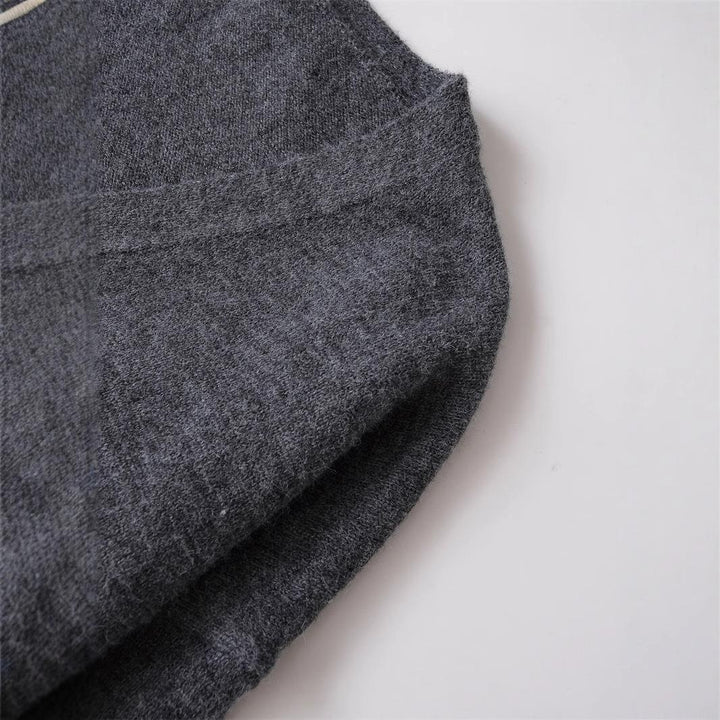 Damen Cropped Strickjacke mit V-Ausschnitt und Knopfdetails Drune