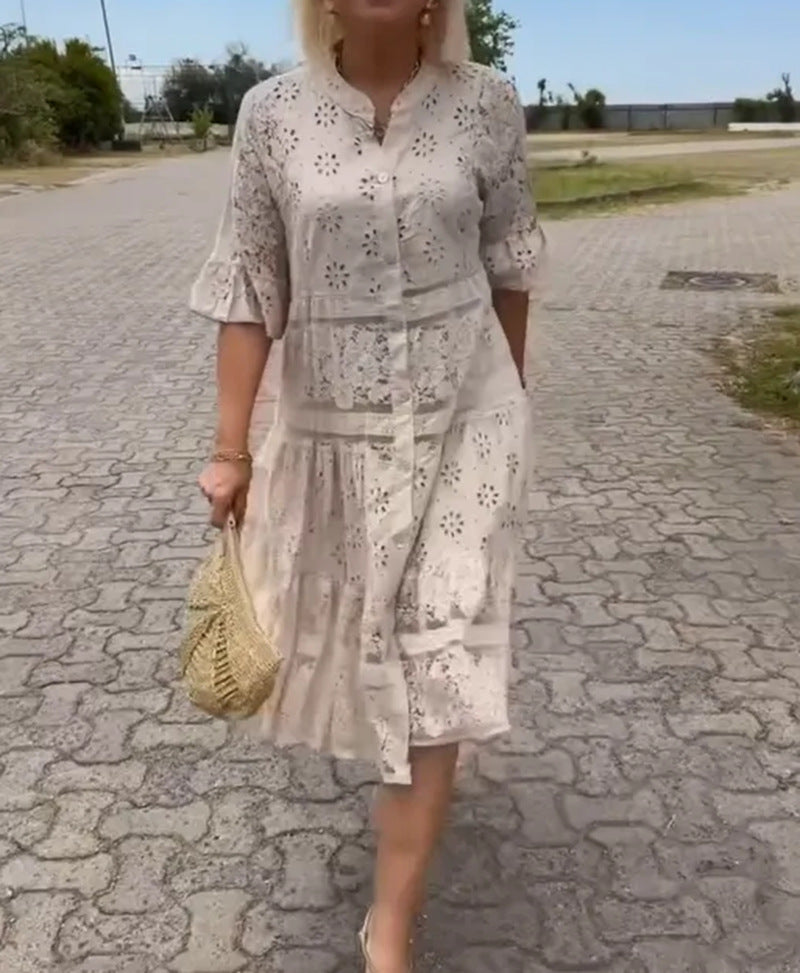 Damen nan romantisches Midikleid mit Broderie-Anglaise, durchgeknöpftem Oberteil, Stehkragen, halblangen Volantärmeln und stufigem Saum Drune