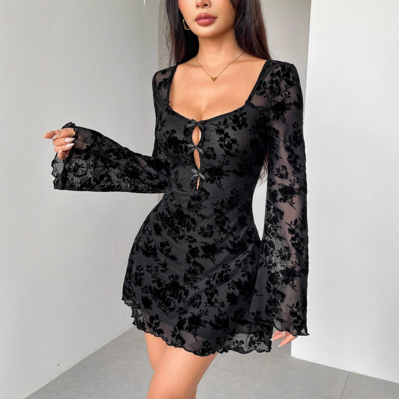 Damen Mini-Kleid mit floralem Stickdesign und transparenten Ärmeln Drune