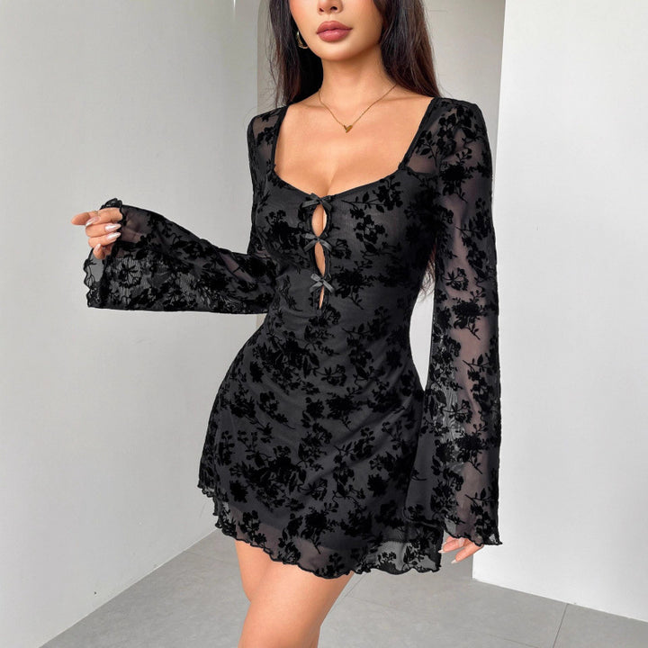 Damen Mini-Kleid mit floralem Stickdesign und transparenten Ärmeln Drune