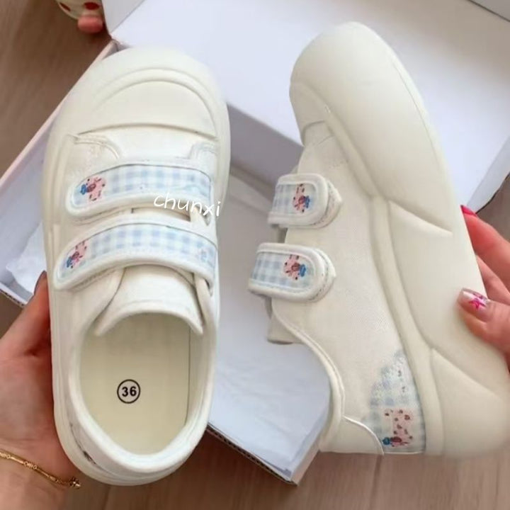 Damen Sneaker mit praktischem Klettverschluss und floralem Design Drune