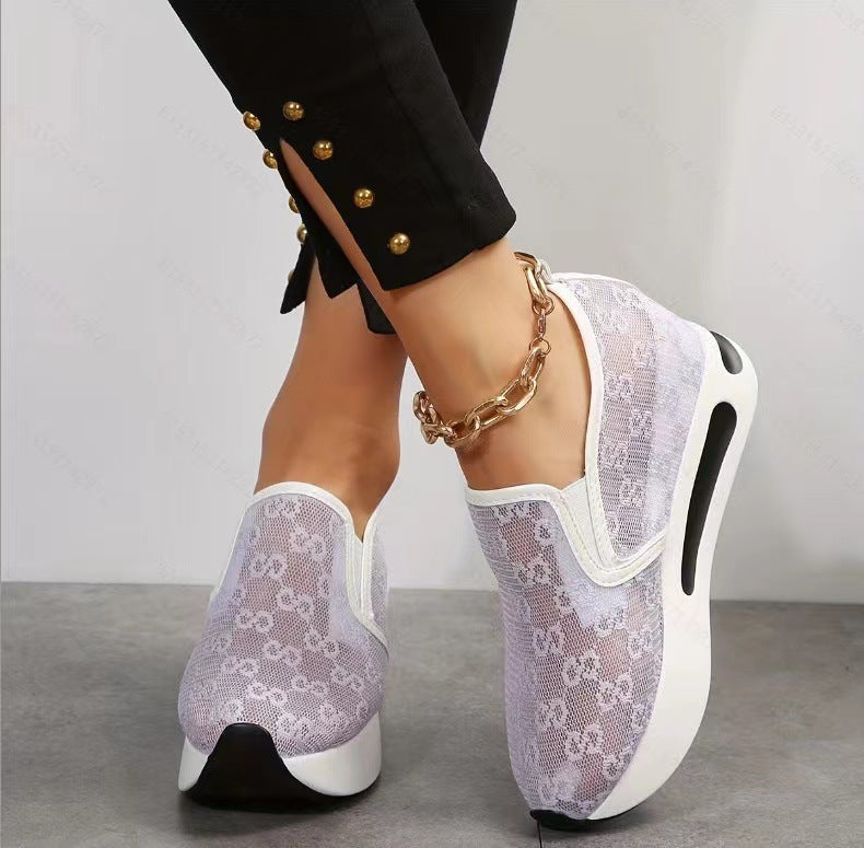 Damen Komfortable Sneaker mit floralem Stickmuster und rutschfester Sohle Drune