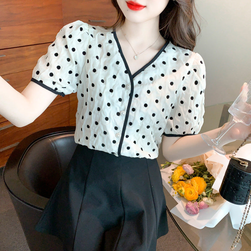 Damen Bluse mit Punkten und Knopfdetails Drune