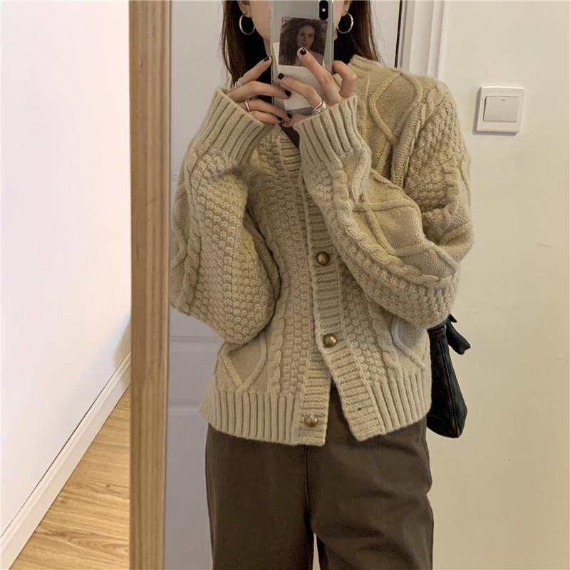 Damen Grobstrick-Cardigan mit Knopfdetails und Zopfmuster Drune