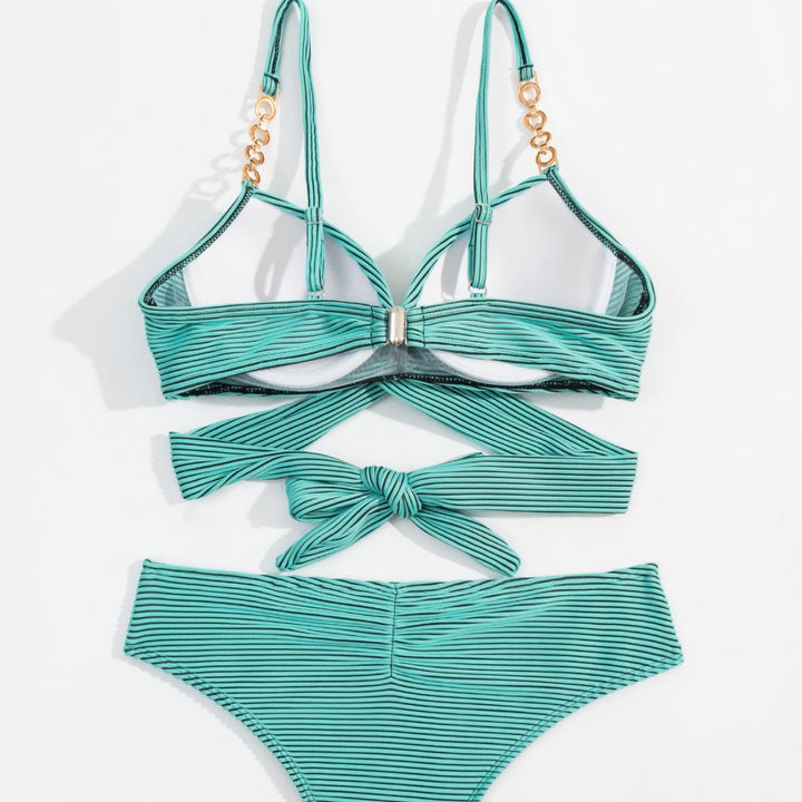 Damen Push-Up Bikini-Top mit elegantem Wickeldesign und goldenen Akzenten Drune