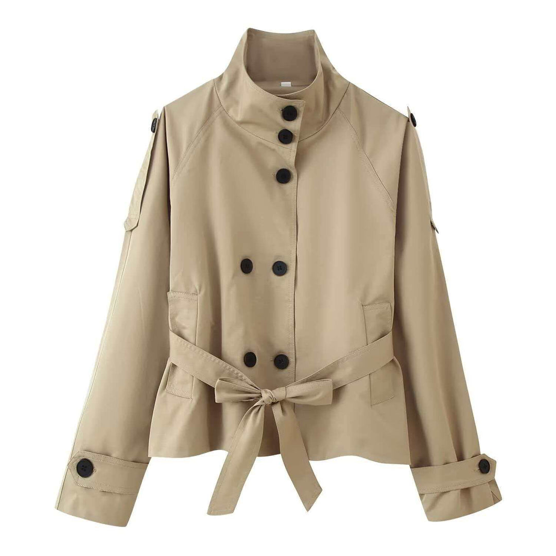 Damen nan kurztaillierte Trenchjacke mit hohem Stehkragen, doppeltreihiger Knopfleiste und taillierbarem Bindegürtel Drune