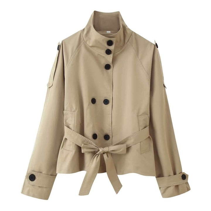 Damen nan kurztaillierte Trenchjacke mit hohem Stehkragen, doppeltreihiger Knopfleiste und taillierbarem Bindegürtel Drune