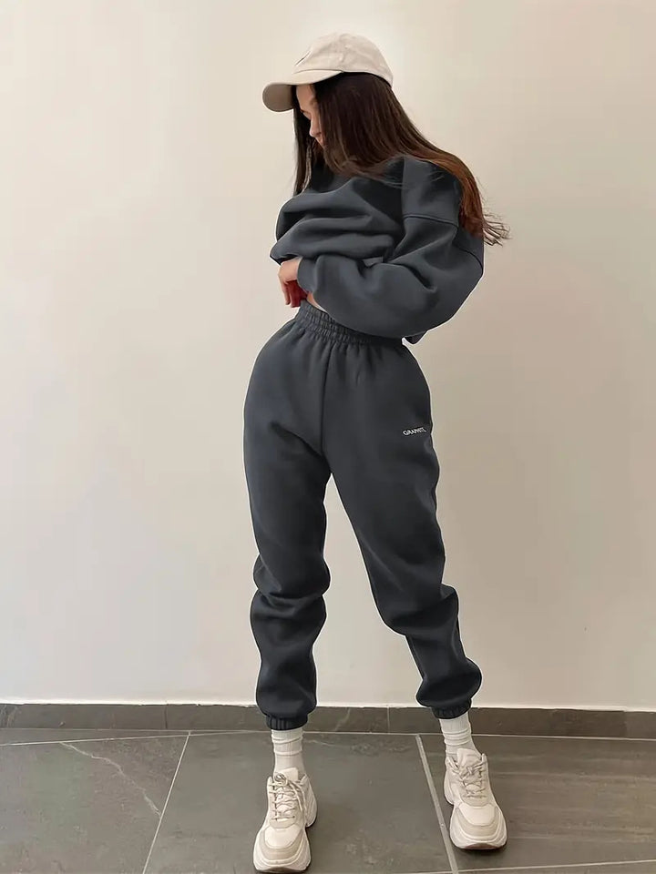 Damen Sweatanzug mit modernem Oversized Schnitt und elastischem Bund Drune