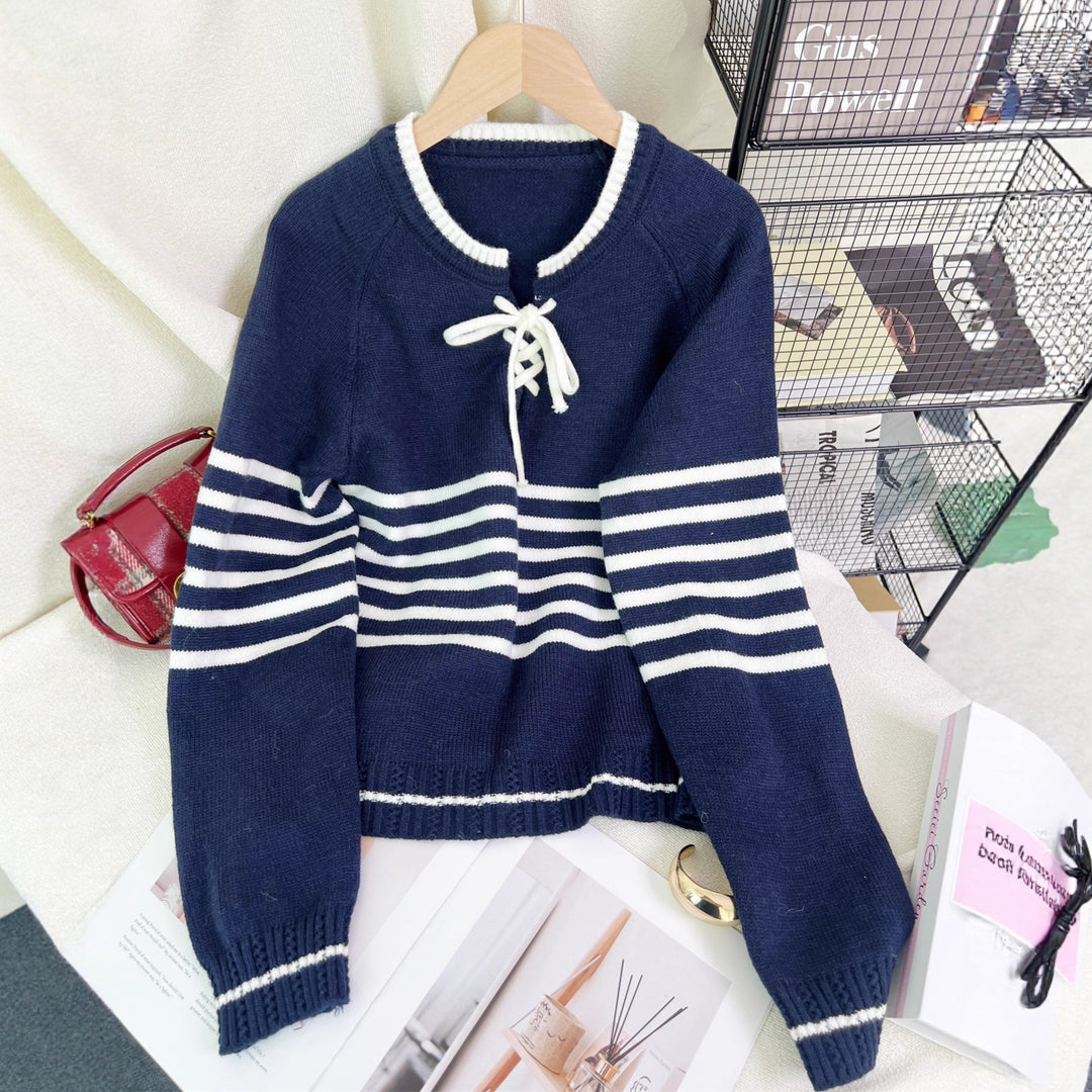 Damen pullover mit seitlichem Kordelzug und modernem Streifenmuster Drune