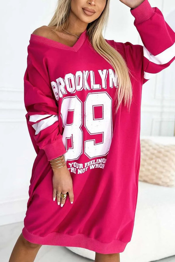 Damen Oversized Kleid mit sportlichem Grafikdruck und tiefem V-Ausschnitt Drune