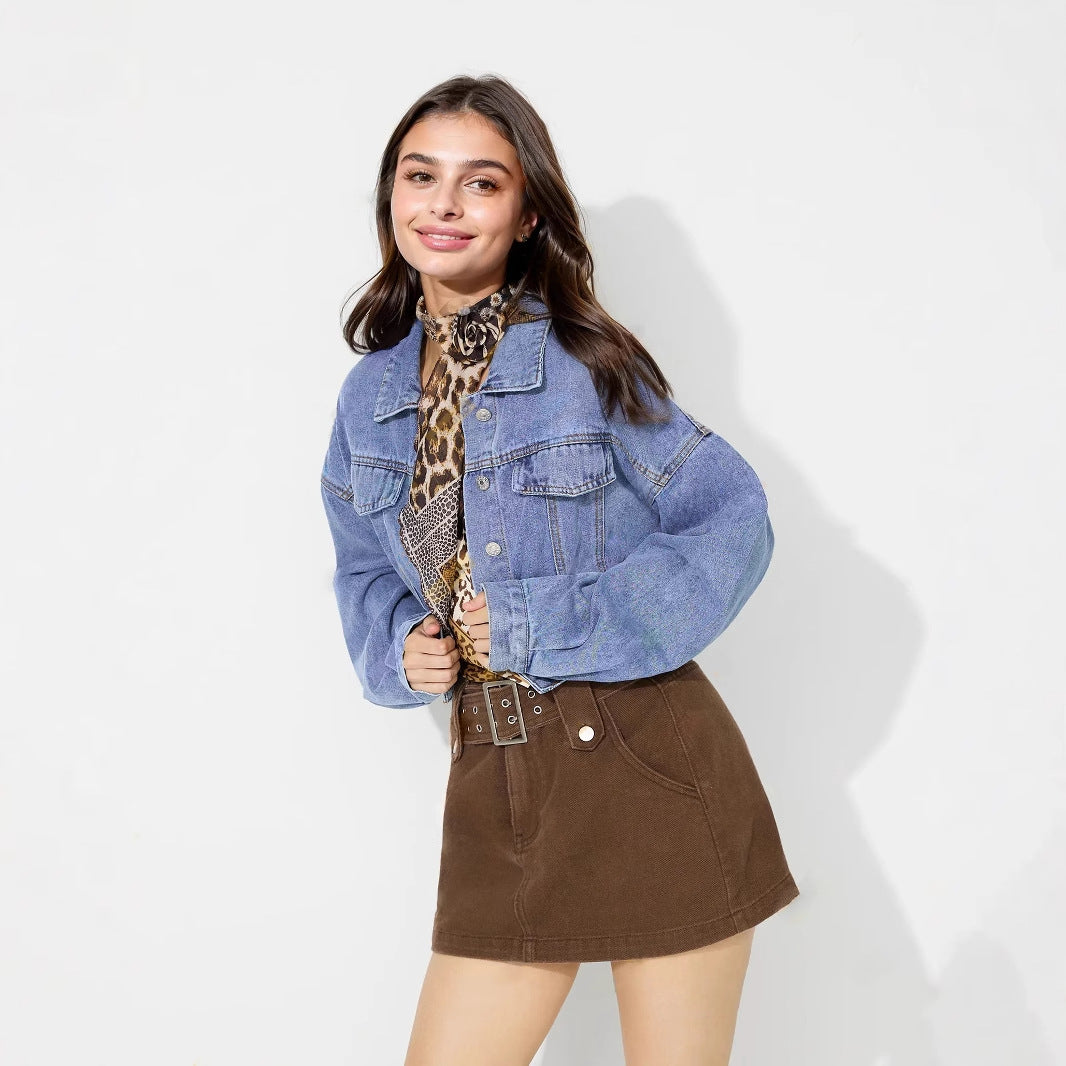 Damen cropped Jeansjacke mit voluminösen Ärmeln und modischen Knopfdetails Drune