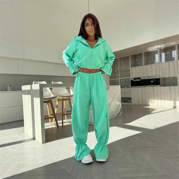 Damen Sportliches Zwei-Teiler-Set mit cropped Kapuzenpullover und weiten Hosen Drune