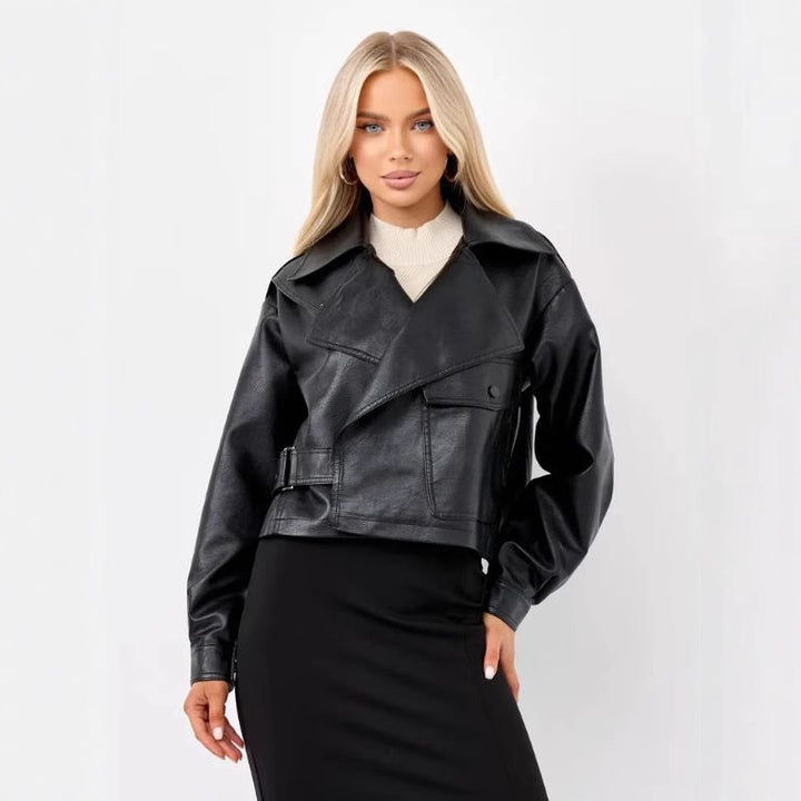 Damen Cropped Bikerjacke aus Kunstleder mit oversized Schnitt und strukturierten Details Drune