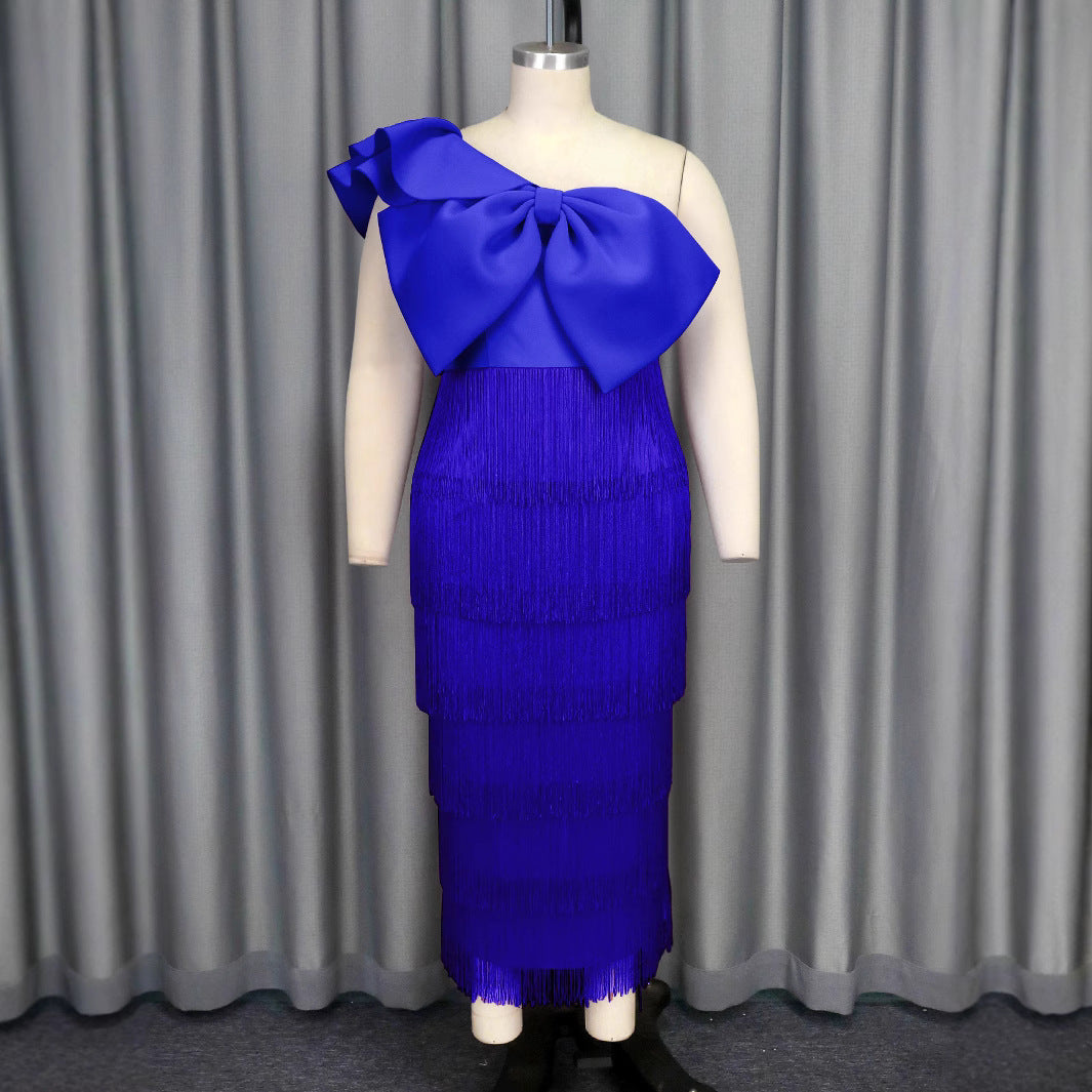 Damen elegantes Kleid mit voluminösem Rüschenelement und Fransen Drune