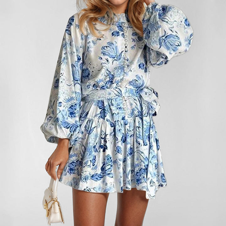 Damen Minikleid mit verspielt romantischem Muster und leichtem Faltenrock Drune