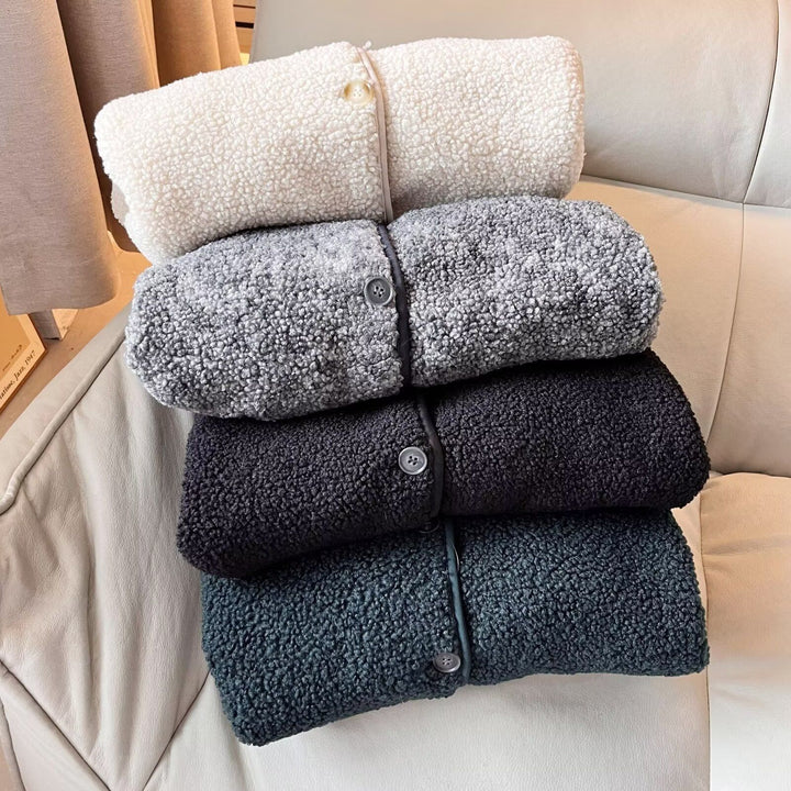 Damen weiche und gemütliche Kuscheljacke mit Knopfleiste Drune