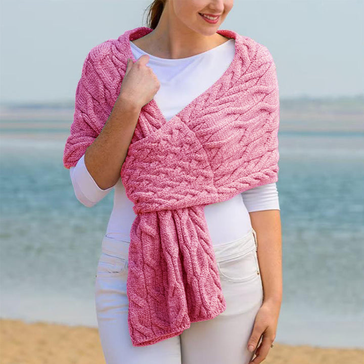 Damen Strickschal mit modernem Zopfmuster und vielseitigem Tragekomfort Drune